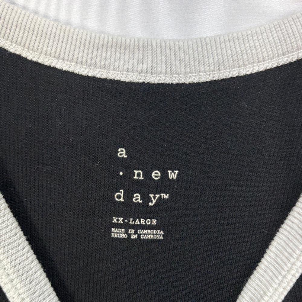 👛a new day Black Tank Top with White ringer Accents - Picture 2 of 4